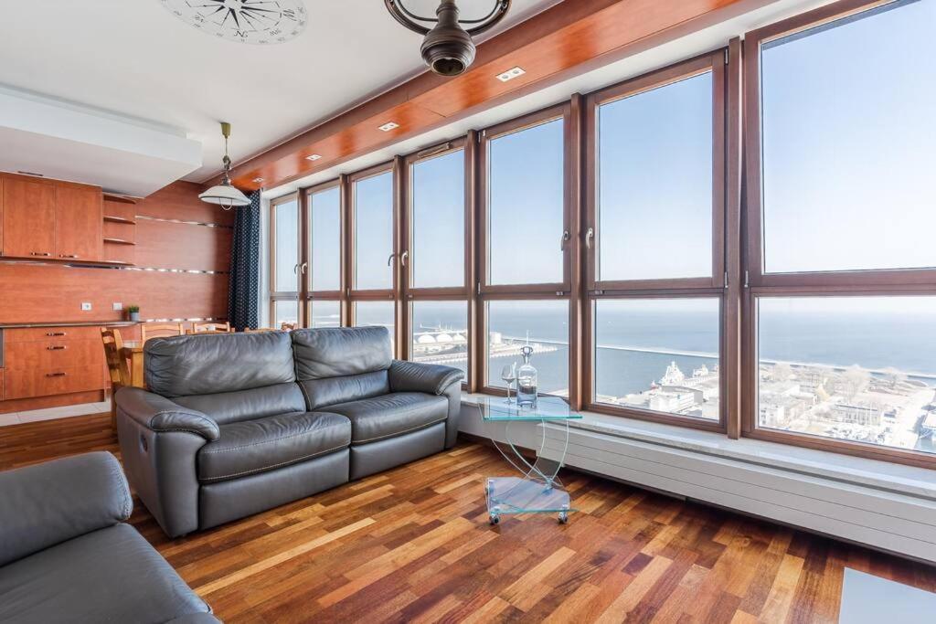 Golden Apartments An Hryniewickiego 6A Гдиня Екстериор снимка
