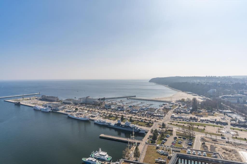 Golden Apartments An Hryniewickiego 6A Гдиня Екстериор снимка
