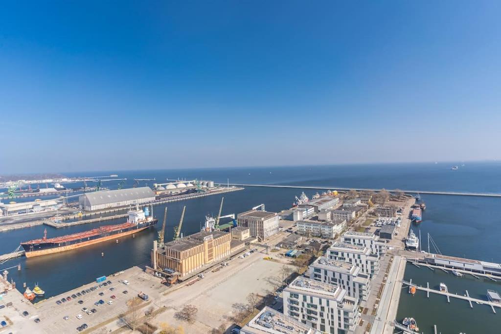 Golden Apartments An Hryniewickiego 6A Гдиня Екстериор снимка