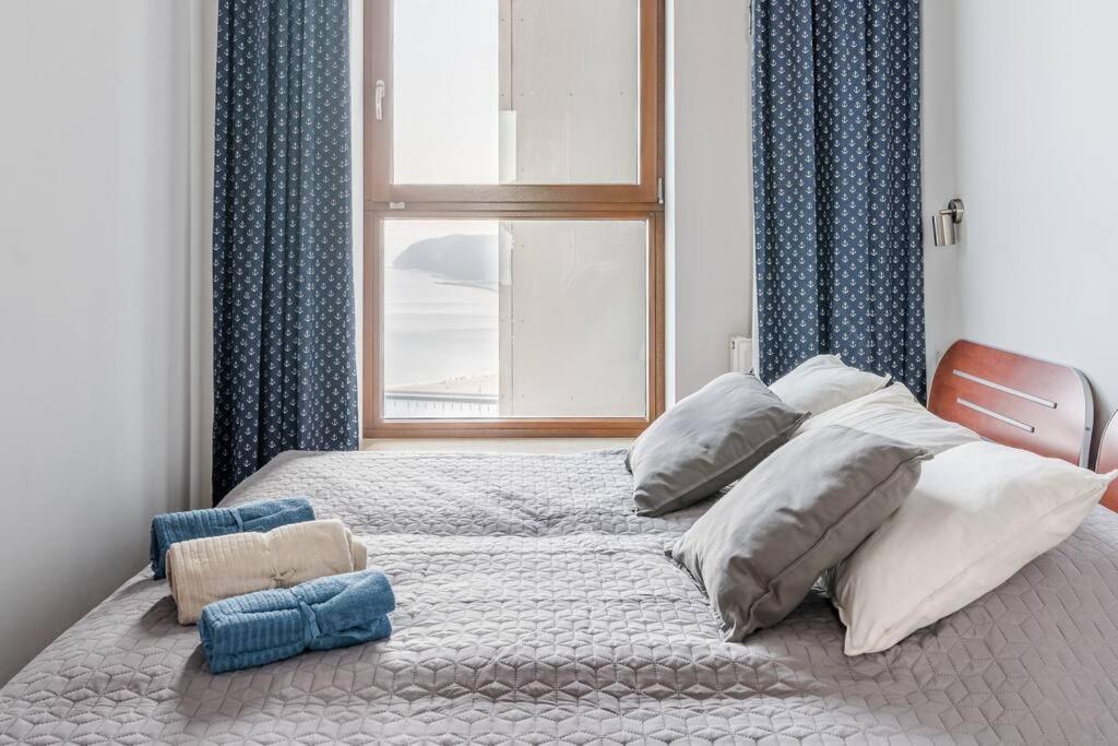 Golden Apartments An Hryniewickiego 6A Гдиня Екстериор снимка