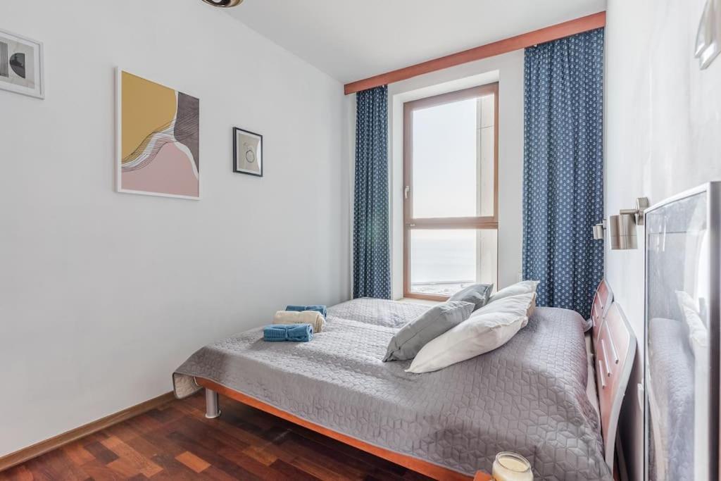 Golden Apartments An Hryniewickiego 6A Гдиня Екстериор снимка
