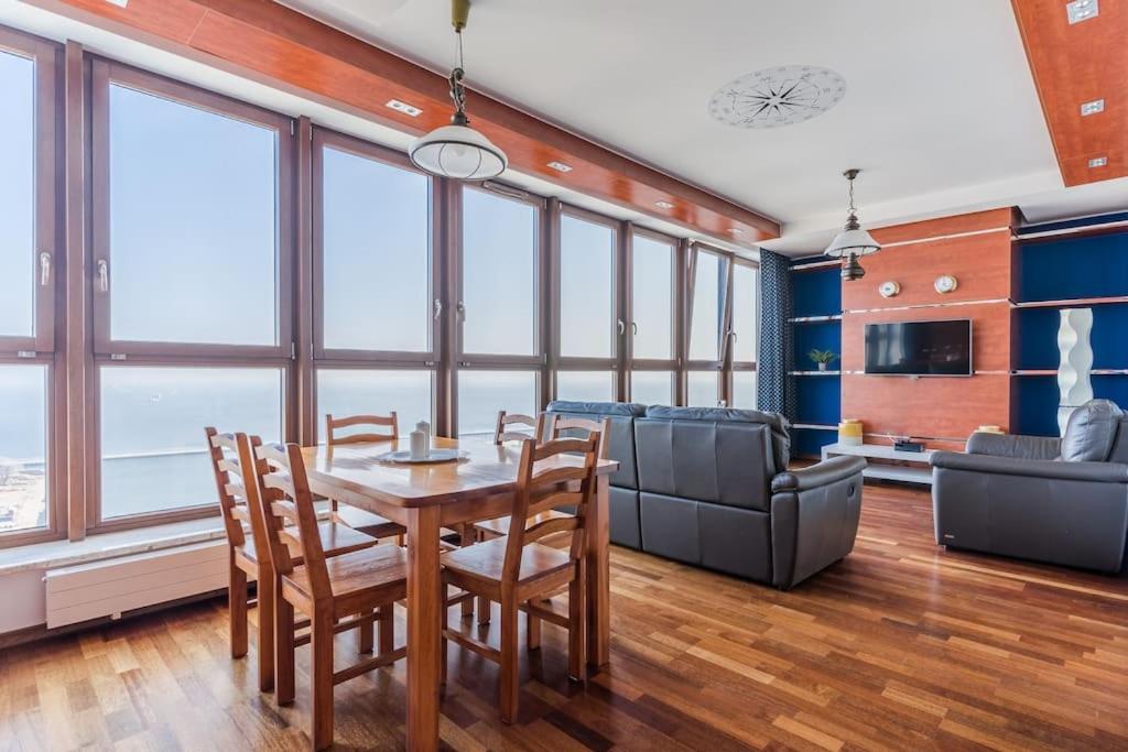 Golden Apartments An Hryniewickiego 6A Гдиня Екстериор снимка