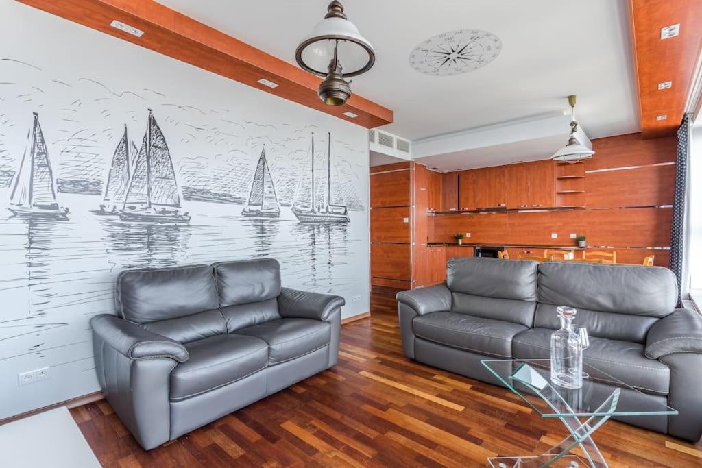 Golden Apartments An Hryniewickiego 6A Гдиня Екстериор снимка