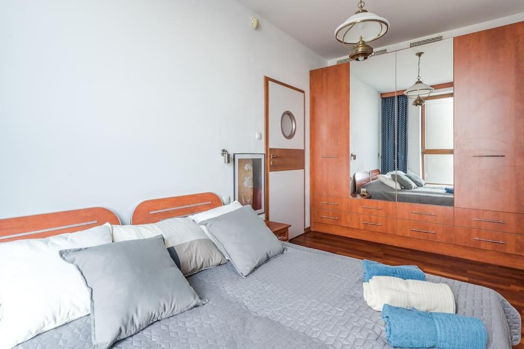 Golden Apartments An Hryniewickiego 6A Гдиня Екстериор снимка