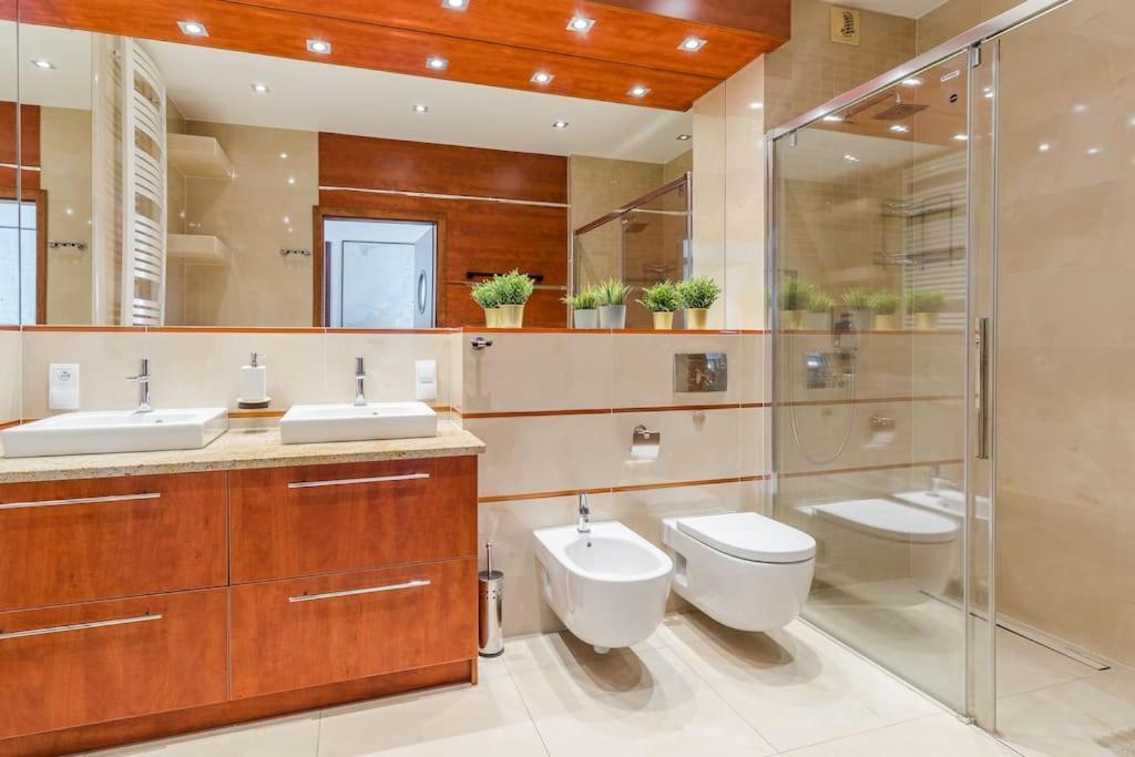 Golden Apartments An Hryniewickiego 6A Гдиня Екстериор снимка