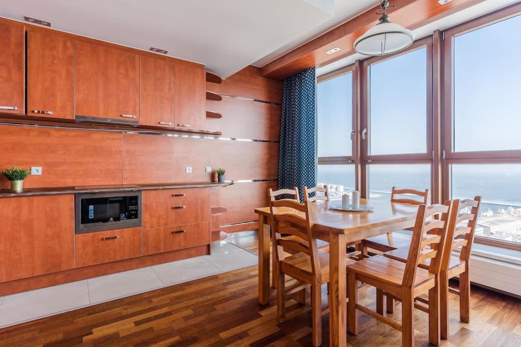 Golden Apartments An Hryniewickiego 6A Гдиня Екстериор снимка